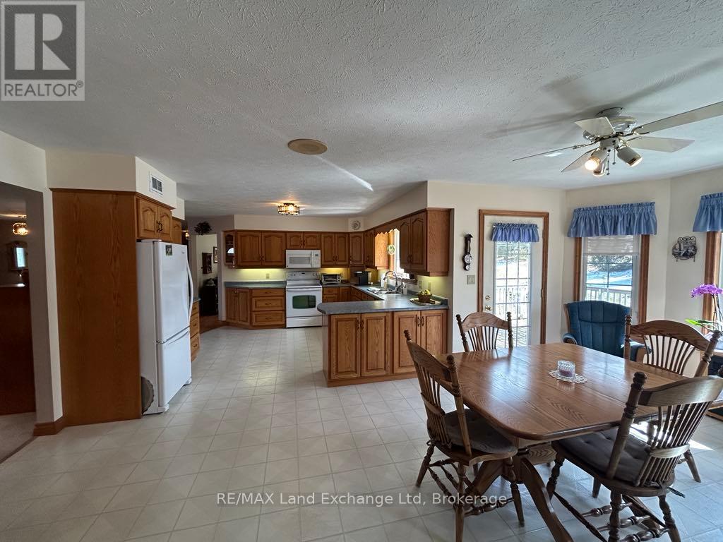 881 Bruce Road 6, South Bruce, Ontario  N0G 2S0 - Photo 19 - X12038761