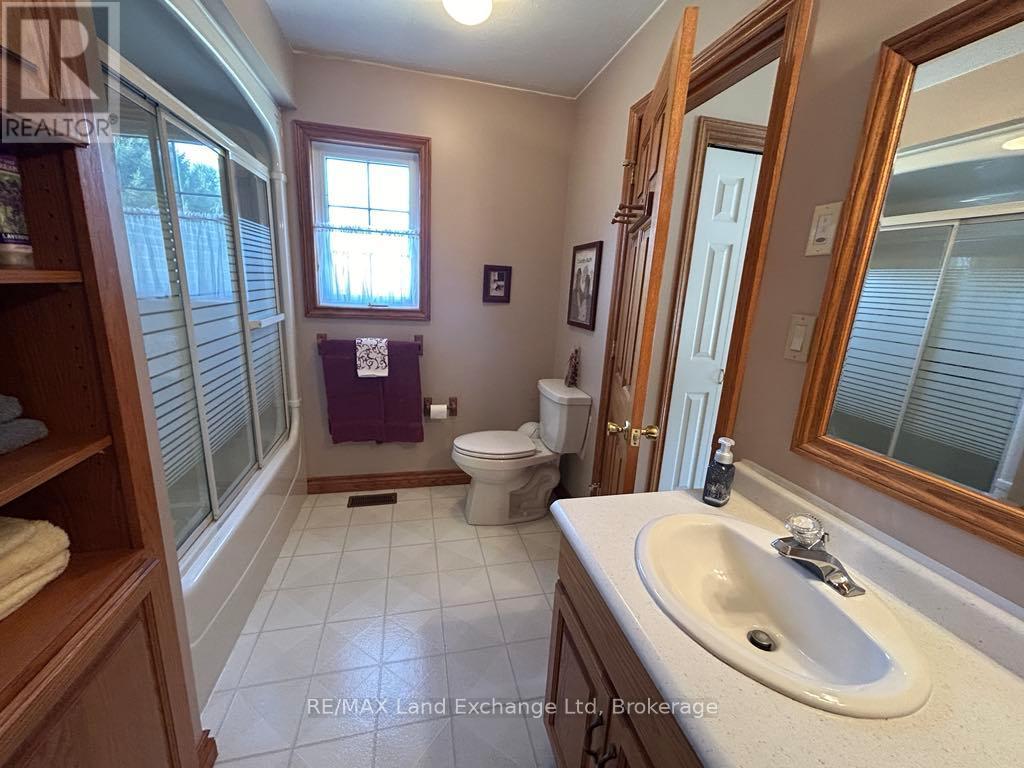 881 Bruce Road 6, South Bruce, Ontario  N0G 2S0 - Photo 27 - X12038761