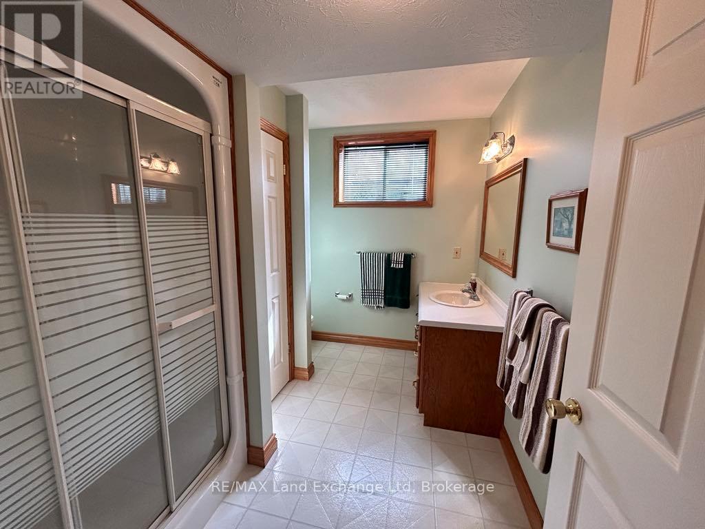 881 Bruce Road 6, South Bruce, Ontario  N0G 2S0 - Photo 29 - X12038761