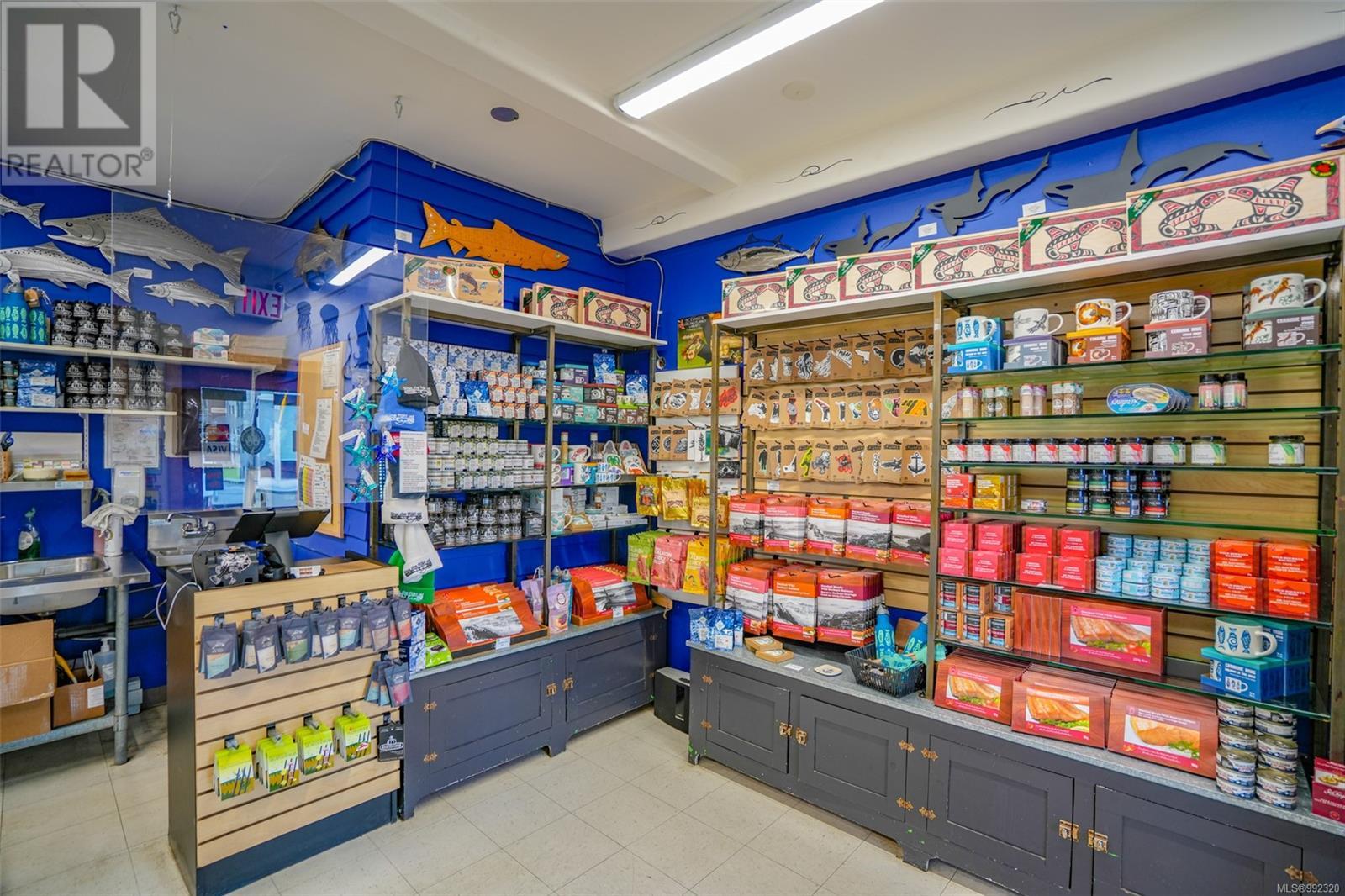 300 Main St, Tofino, British Columbia  V0R 2Z0 - Photo 8 - 992320