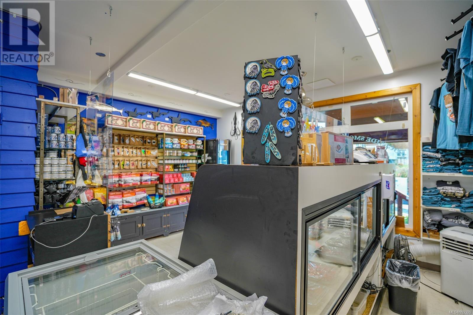 300 Main St, Tofino, British Columbia  V0R 2Z0 - Photo 10 - 992320