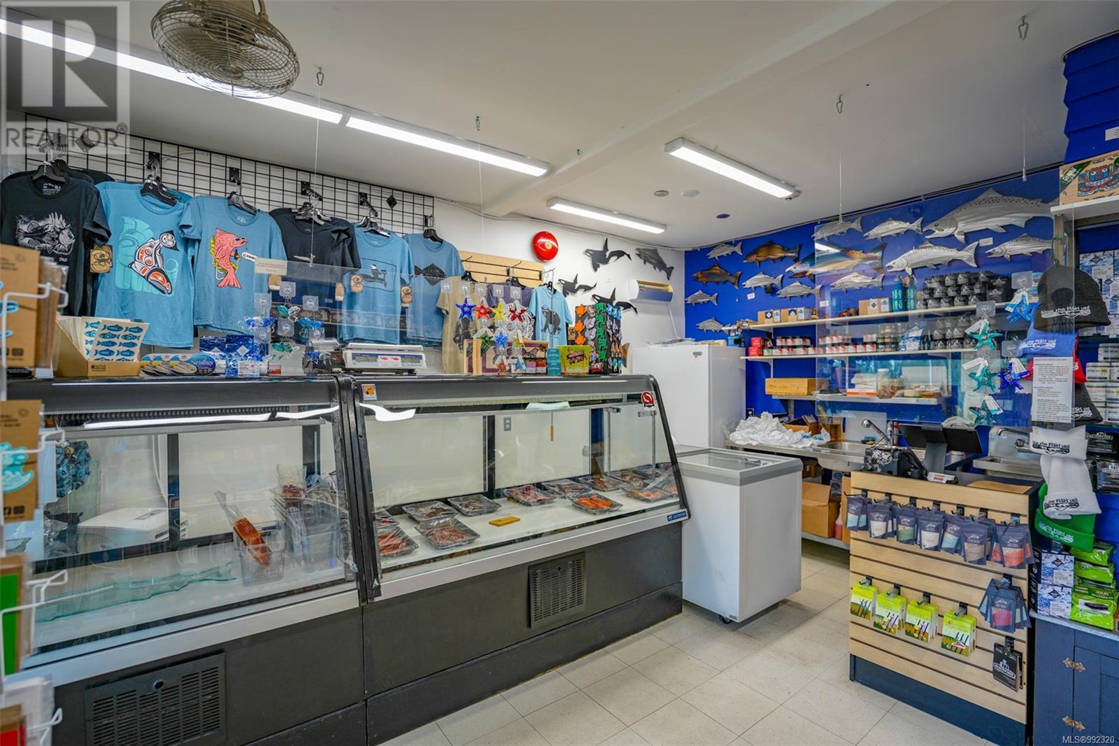 300 Main St, Tofino, British Columbia  V0R 2Z0 - Photo 7 - 992320