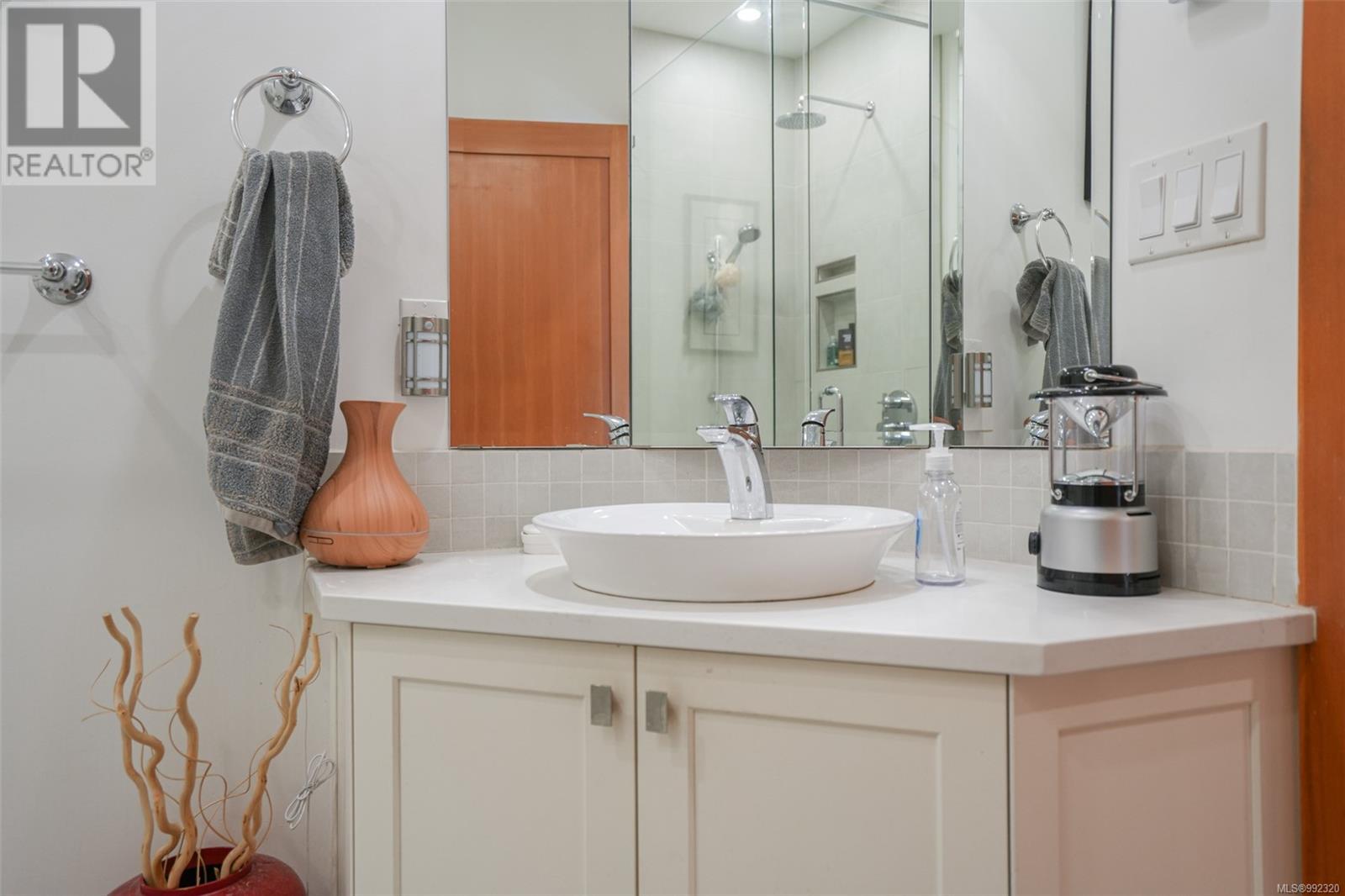 300 Main St, Tofino, British Columbia  V0R 2Z0 - Photo 47 - 992320