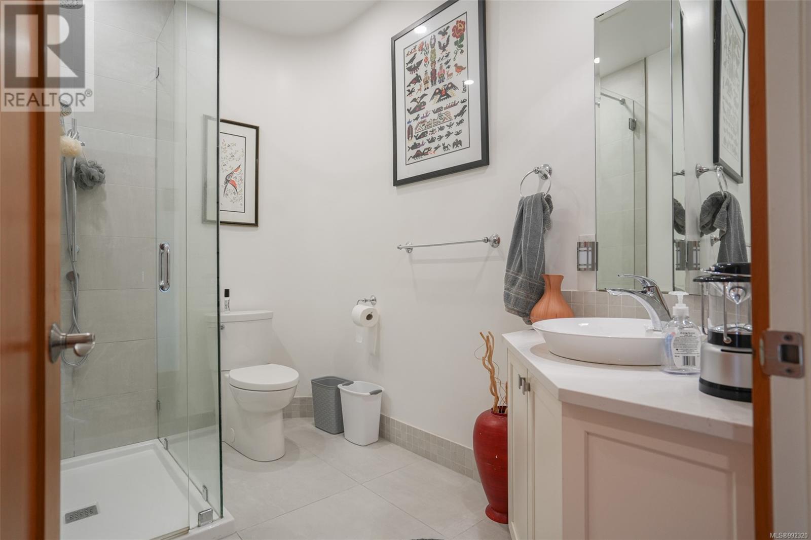 300 Main St, Tofino, British Columbia  V0R 2Z0 - Photo 44 - 992320