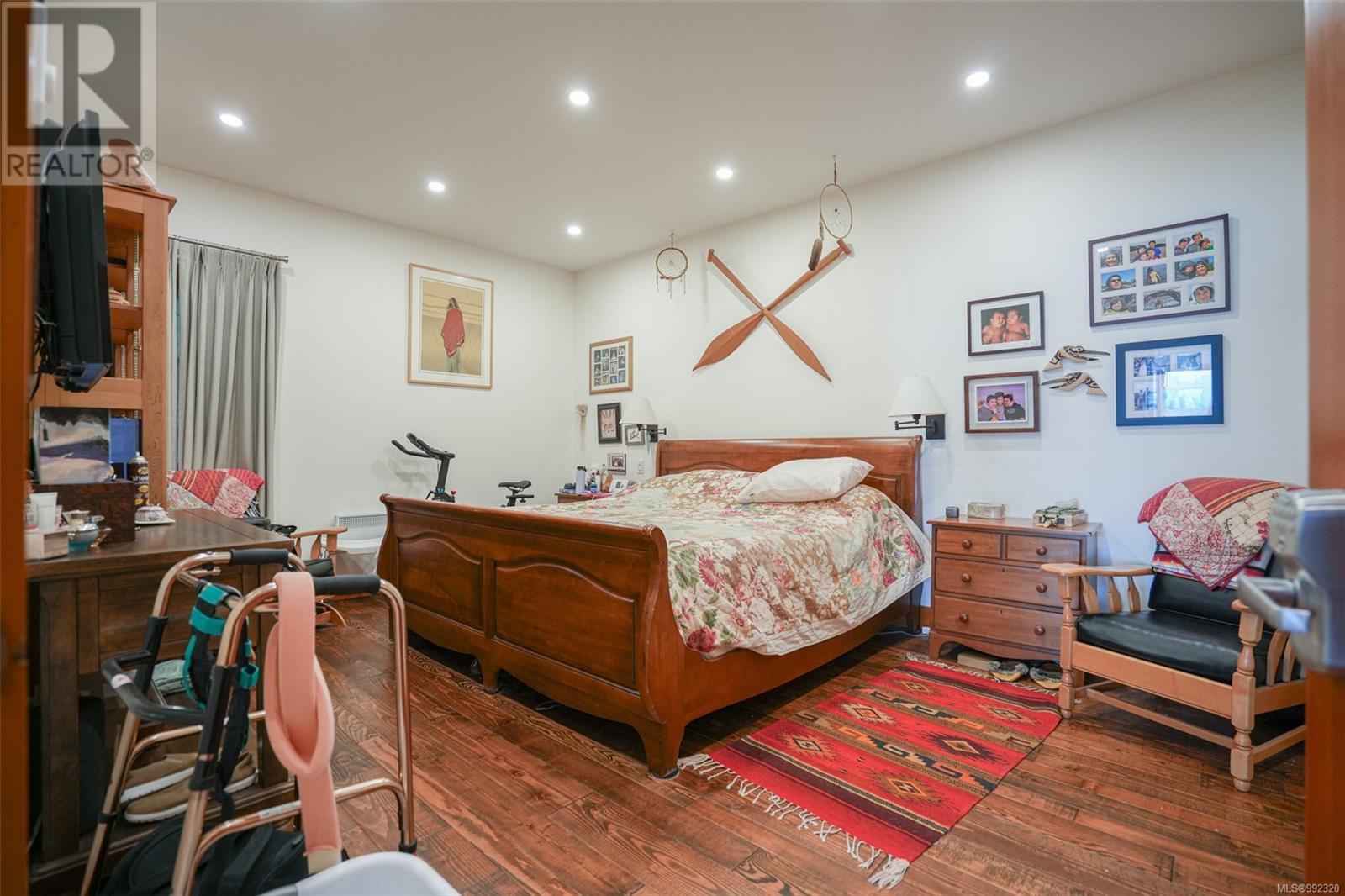 300 Main St, Tofino, British Columbia  V0R 2Z0 - Photo 50 - 992320