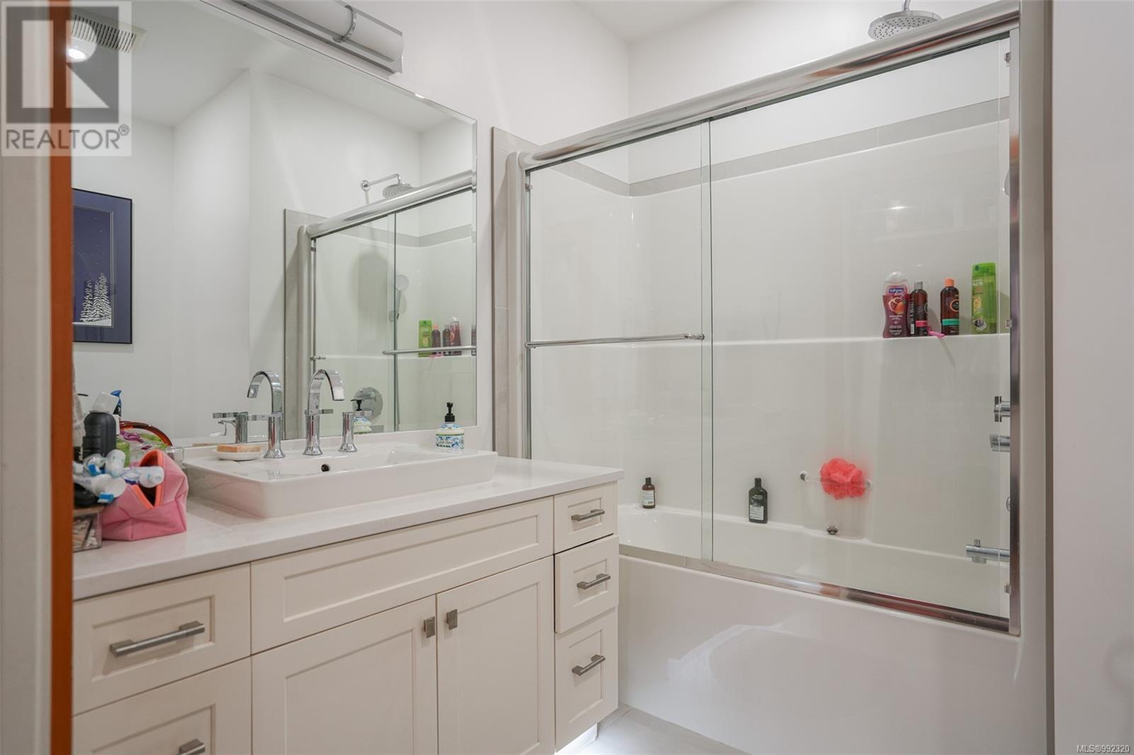 300 Main St, Tofino, British Columbia  V0R 2Z0 - Photo 60 - 992320