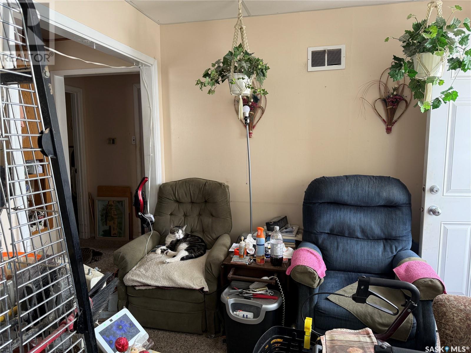 Property at 669 Stadacona STREET E image 2