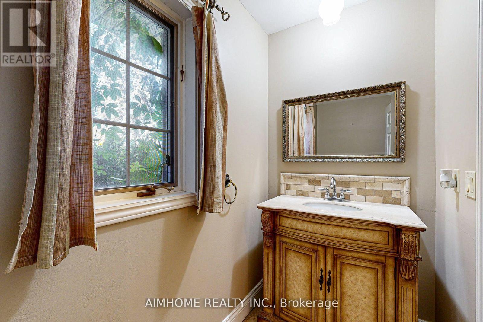 12301 Keele Street E, Vaughan, Ontario  L6A 2B3 - Photo 25 - N12038825