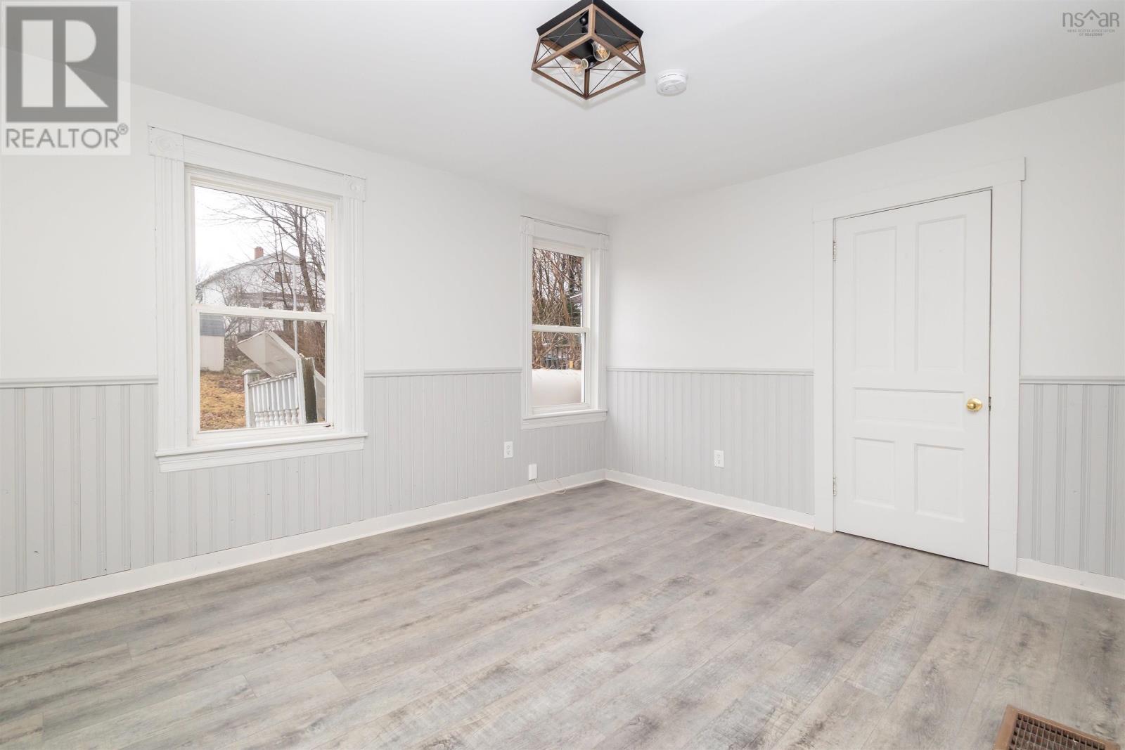 44 Central, Sydney, Nova Scotia  B1P 2A8 - Photo 7 - 202505699