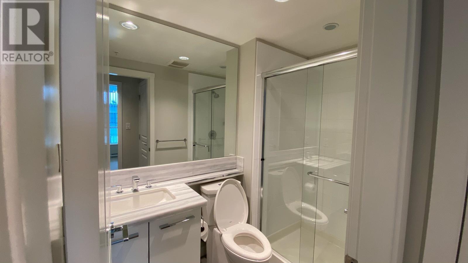 609 3093 Windsor Gate, Coquitlam, British Columbia  V3B 0N2 - Photo 9 - R2981266