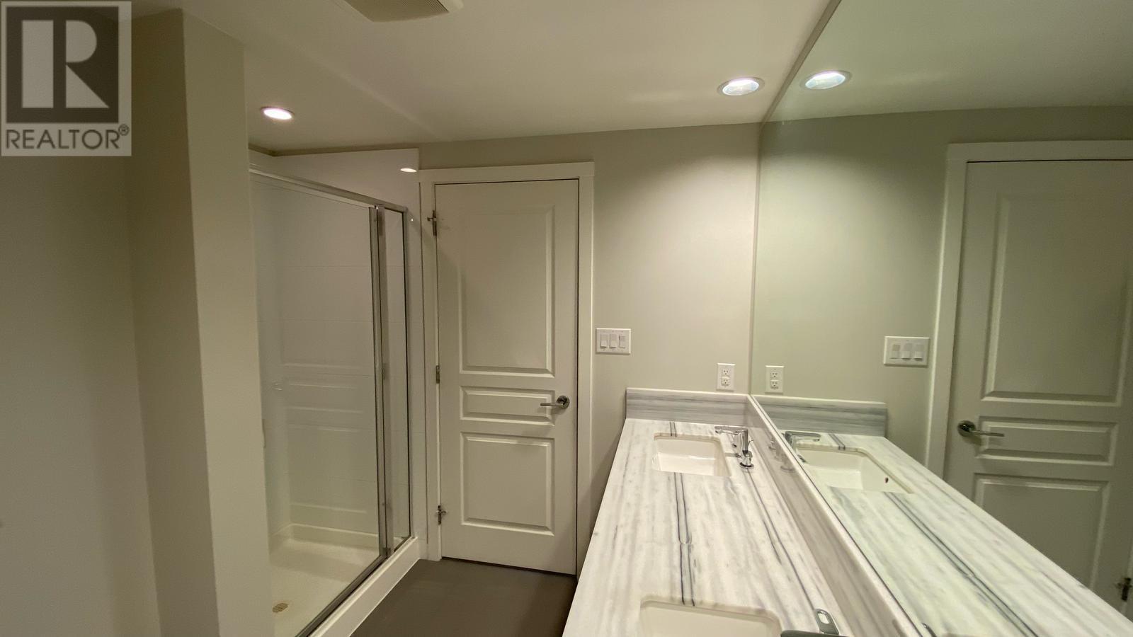 609 3093 Windsor Gate, Coquitlam, British Columbia  V3B 0N2 - Photo 14 - R2981266