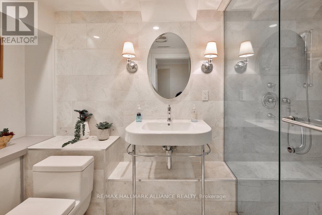 225 William Street, Oakville (Oo Old Oakville), Ontario  L6J 1E1 - Photo 37 - W12038824