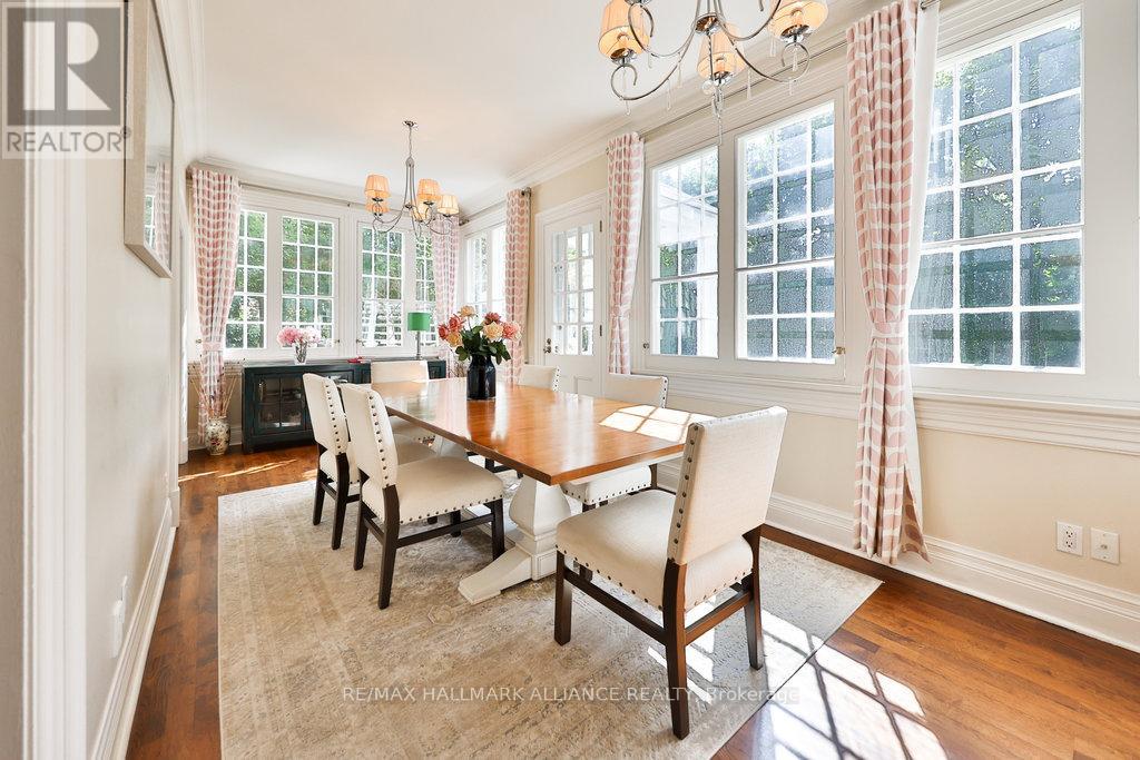 225 William Street, Oakville (Oo Old Oakville), Ontario  L6J 1E1 - Photo 8 - W12038824