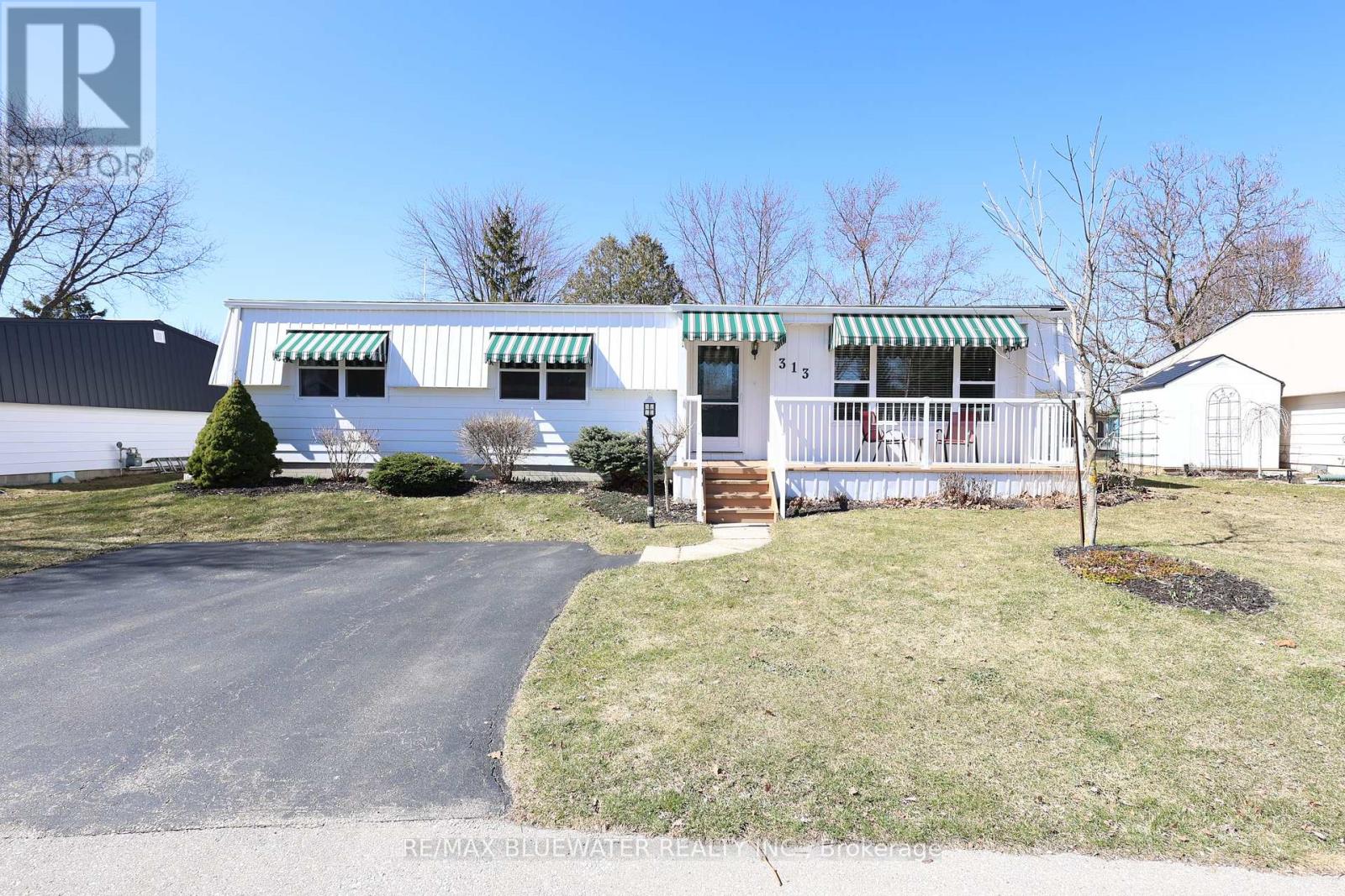 313 PINETREE LANE, South Huron, Ontario
