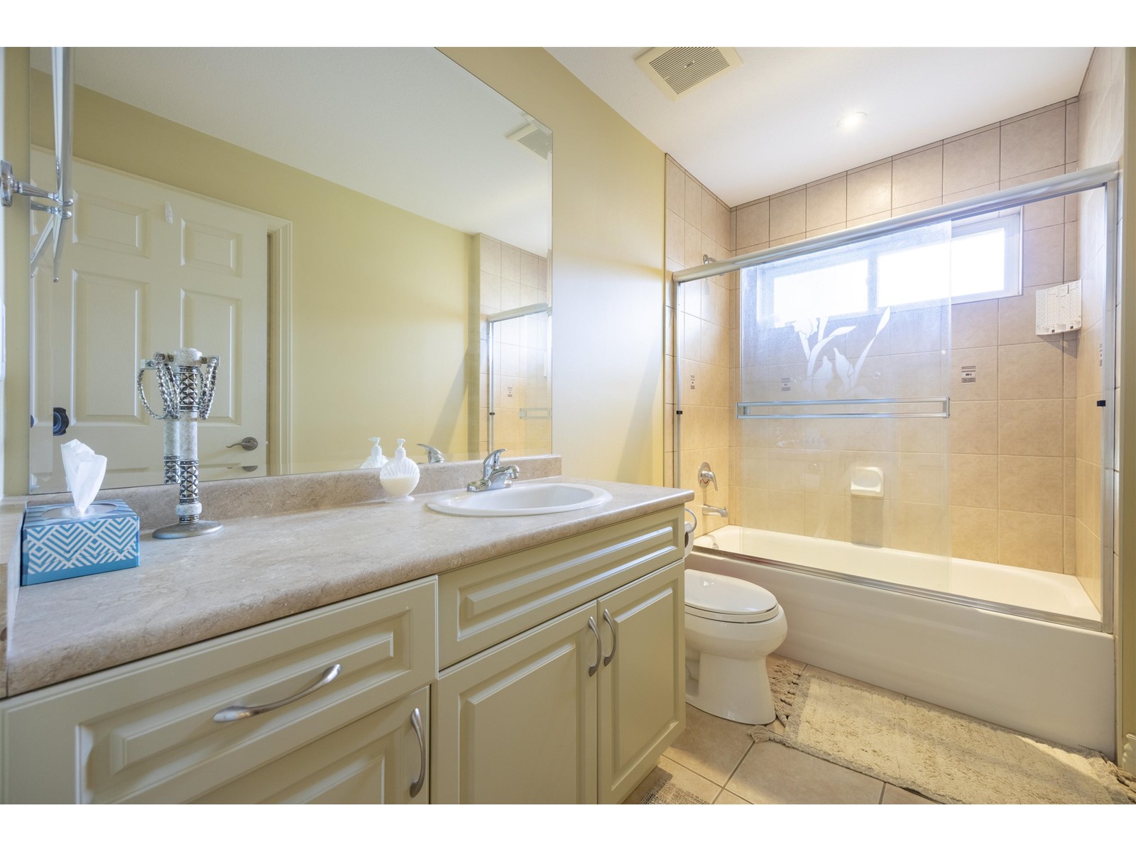 1353 Everall Street, White Rock, British Columbia  V4B 3S7 - Photo 9 - R2980846