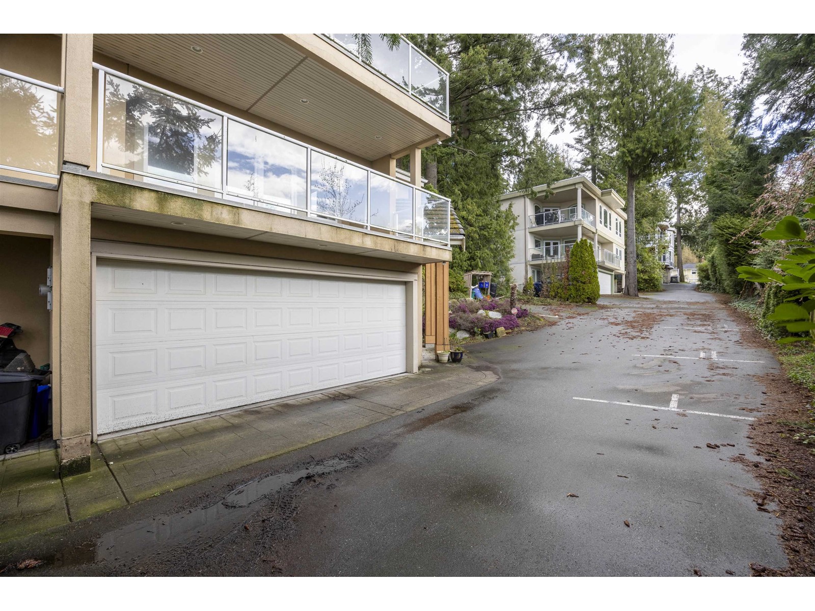 1353 Everall Street, White Rock, British Columbia  V4B 3S7 - Photo 3 - R2980846