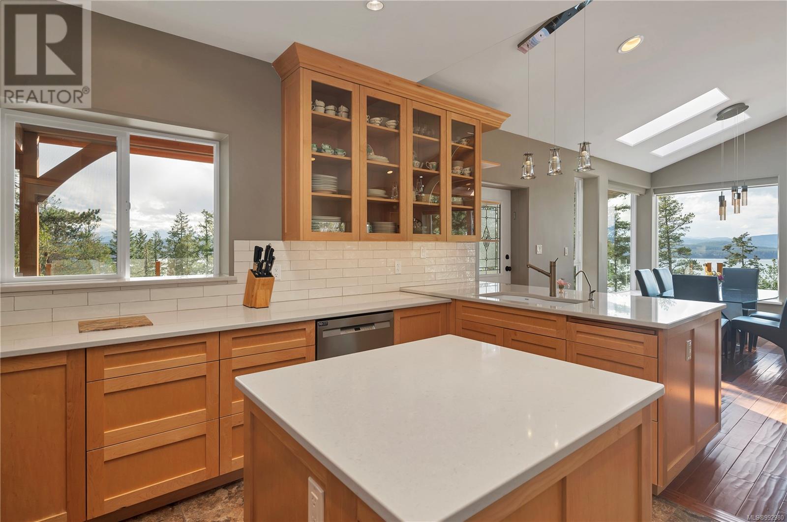 1223 Leishmans Rd, Quadra Island, British Columbia  V0P 1H0 - Photo 31 - 992980