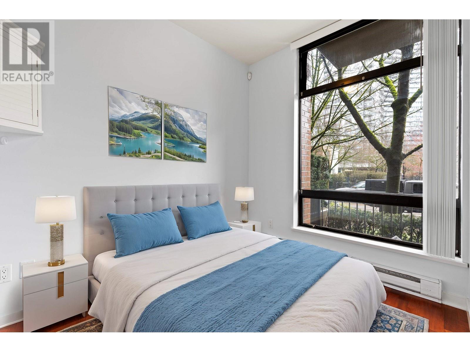 Property at 975 BEATTY STREET image 4