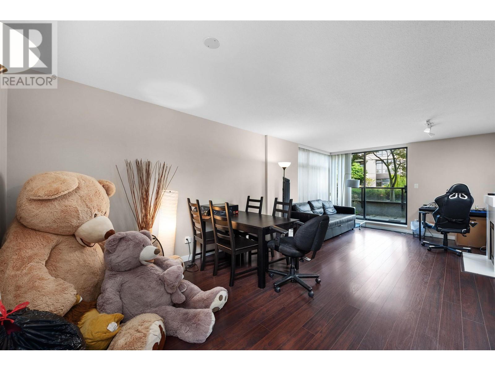 304 8120 Lansdowne Road, Richmond, British Columbia  V6X 0A1 - Photo 2 - R2981318