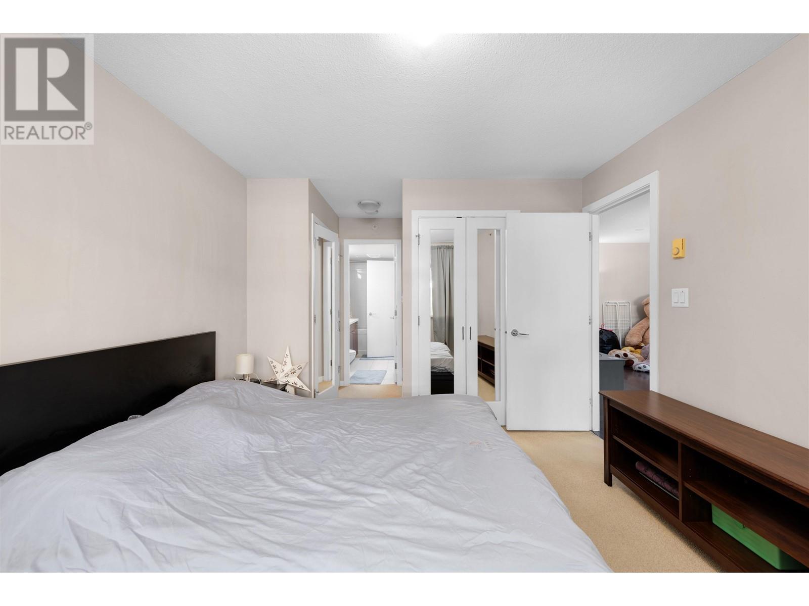304 8120 Lansdowne Road, Richmond, British Columbia  V6X 0A1 - Photo 5 - R2981318