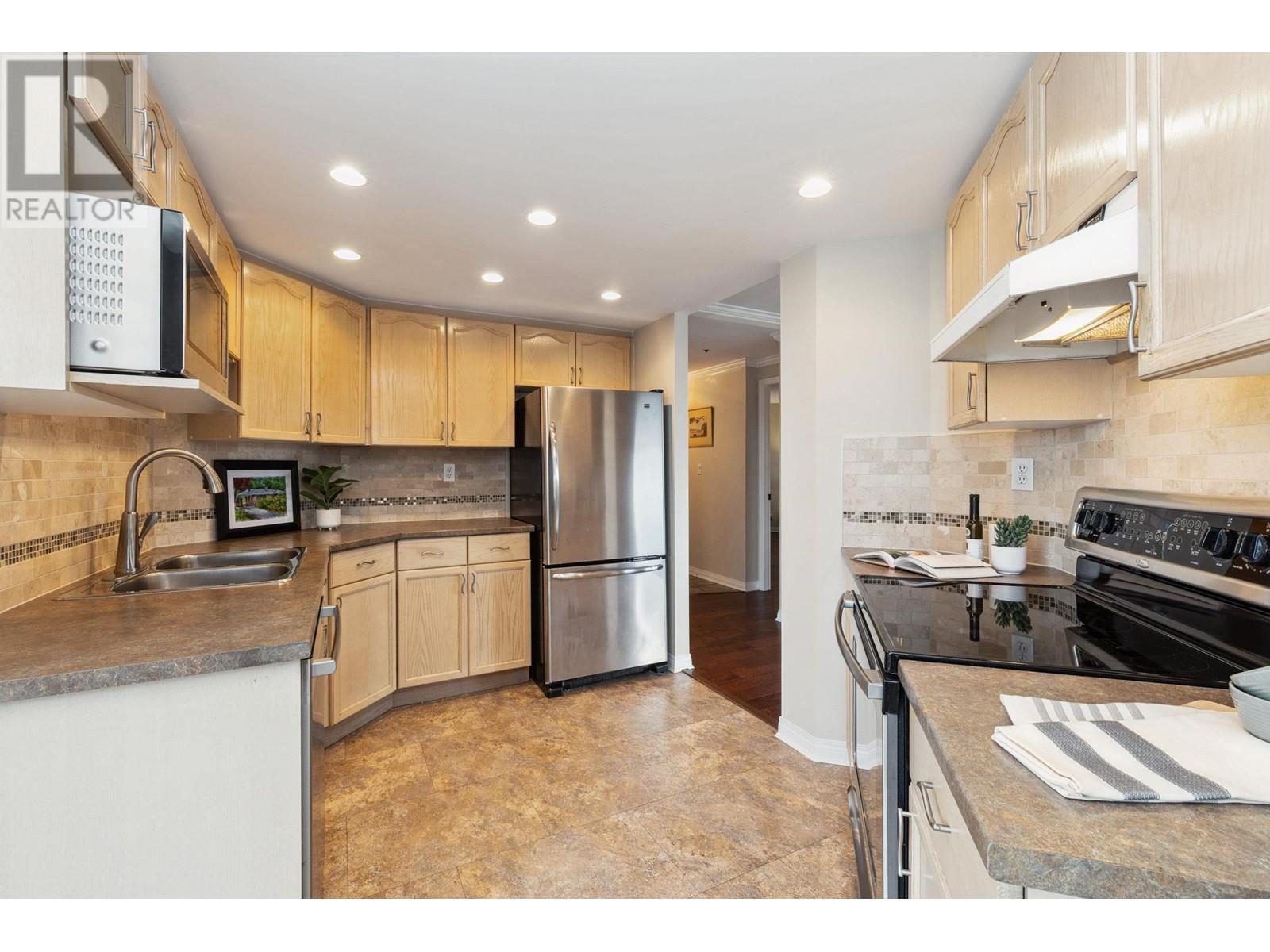 703 728 Farrow Street, Coquitlam, British Columbia  V3J 3S6 - Photo 12 - R2981322