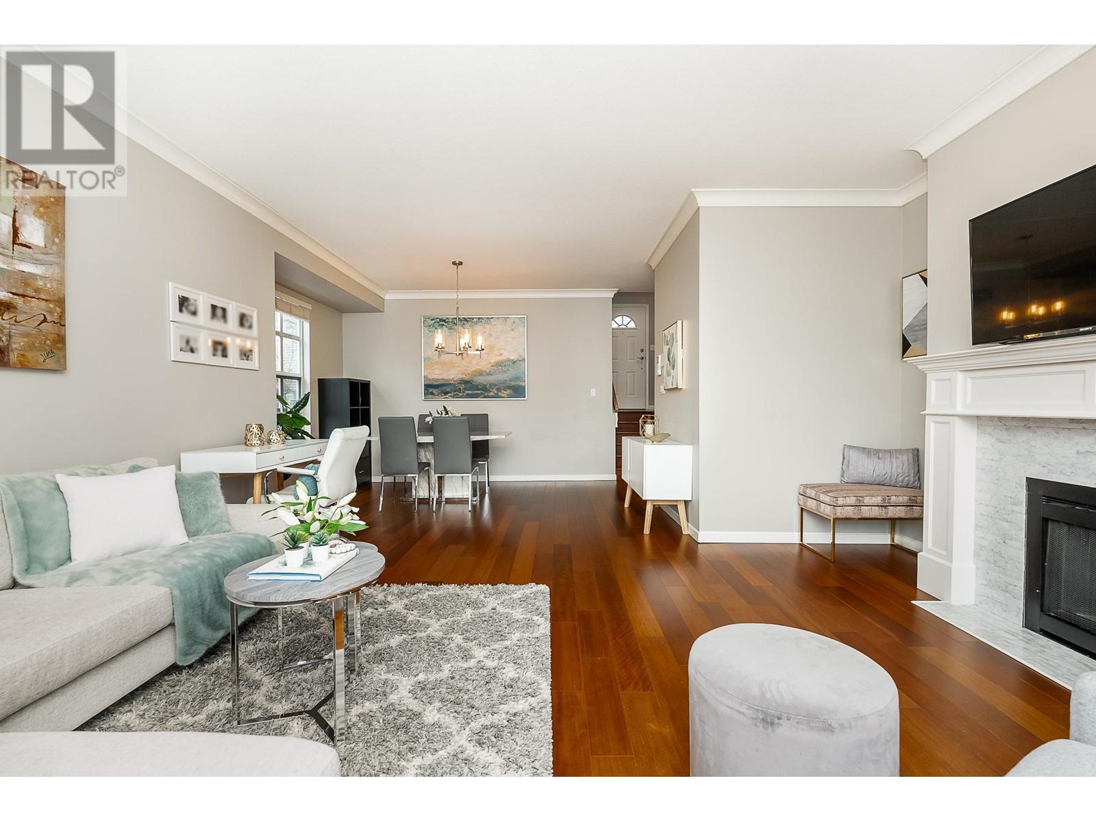 104 222 W 4th Street, North Vancouver, British Columbia  V7M 1H7 - Photo 4 - R2981323