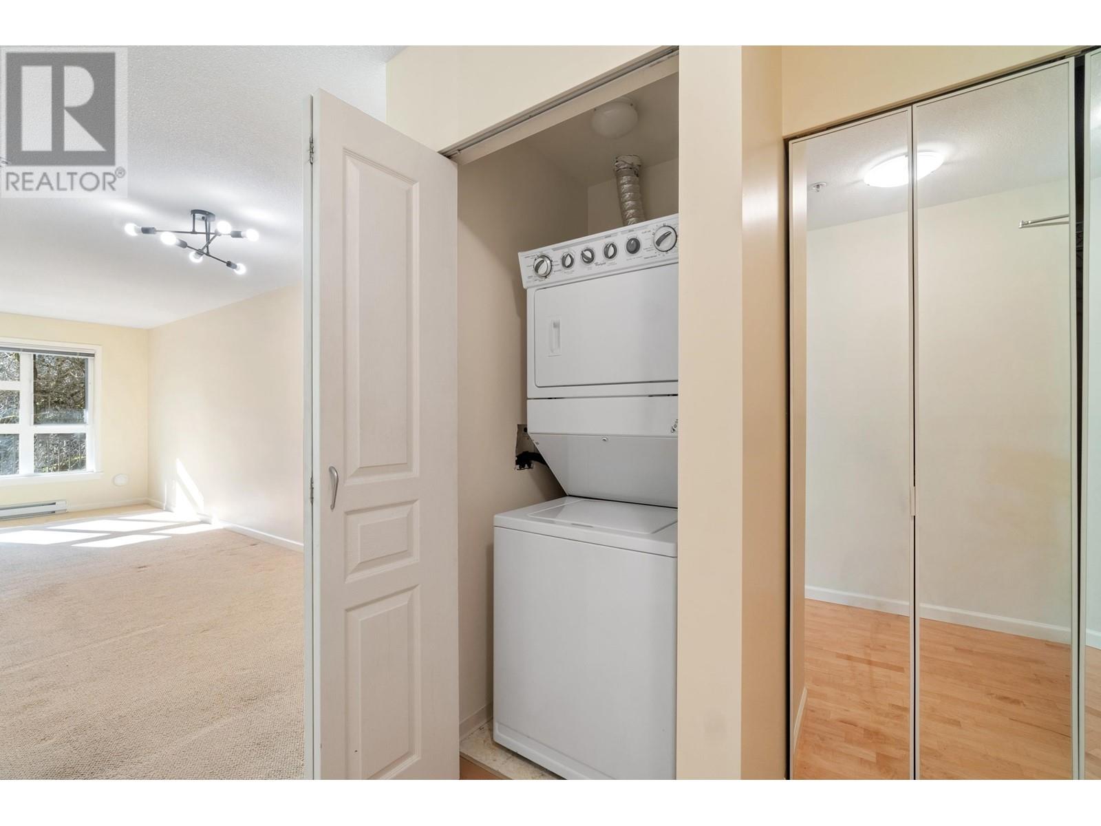 211 2161 W 12th Avenue, Vancouver, British Columbia  V6K 4S7 - Photo 13 - R2981324