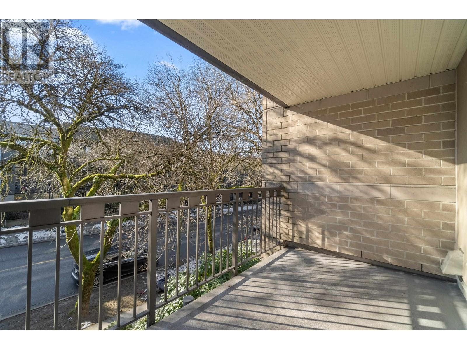 211 2161 W 12th Avenue, Vancouver, British Columbia  V6K 4S7 - Photo 18 - R2981324