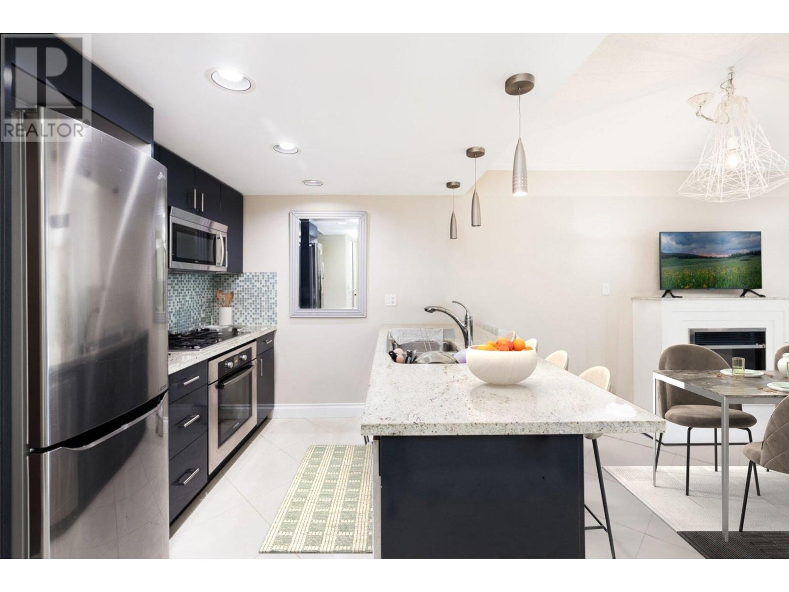 607 133 E ESPLANADE AVENUE, north vancouver, British Columbia