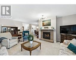 307 1050 BOWRON COURT, North Vancouver, British Columbia