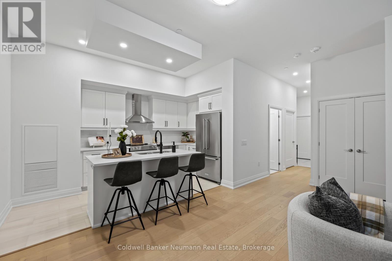 101 - 71 Wyndham Street S, Guelph, Ontario  N1E 5R3 - Photo 11 - X12038847