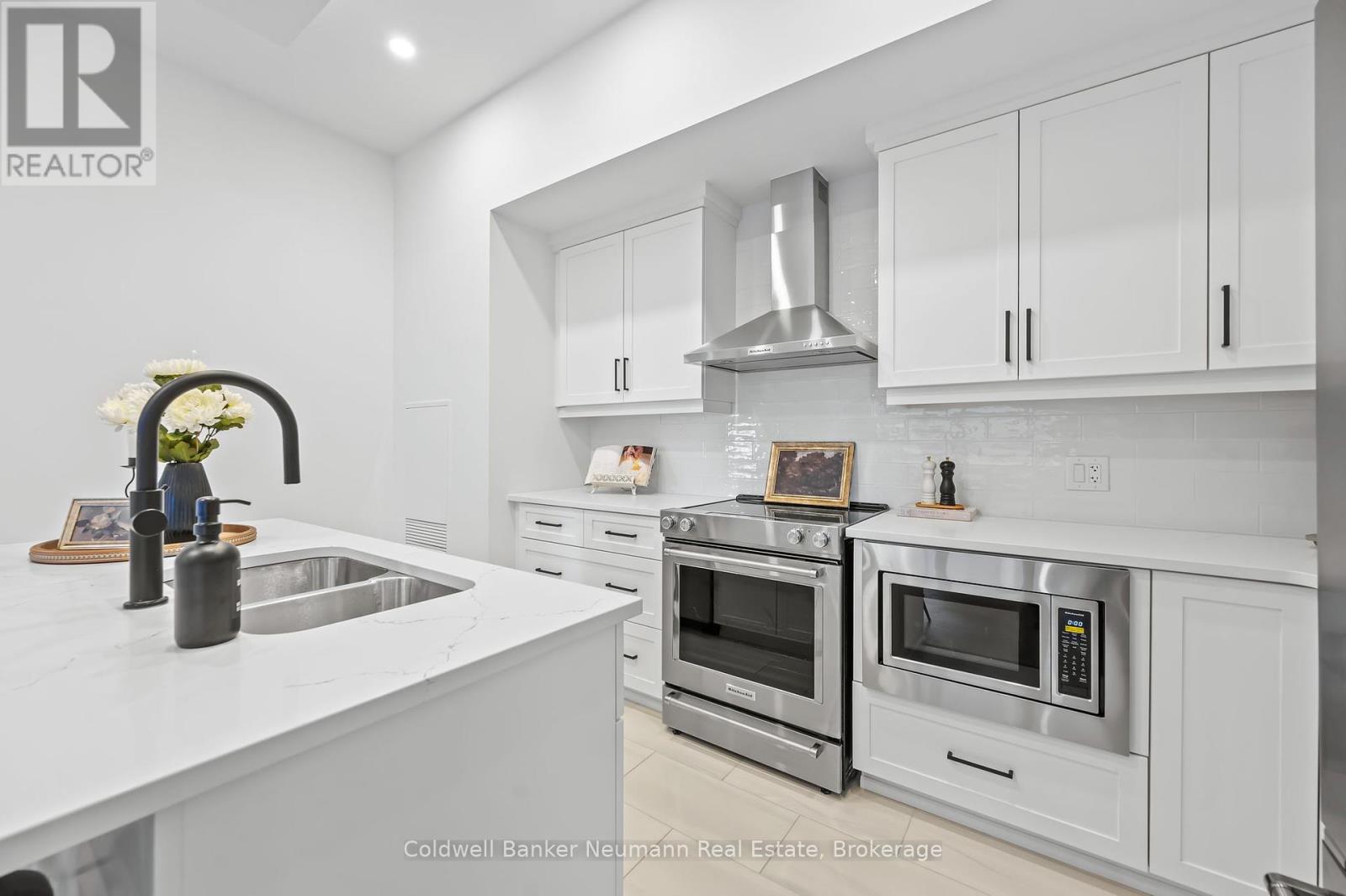 101 - 71 Wyndham Street S, Guelph, Ontario  N1E 5R3 - Photo 21 - X12038847