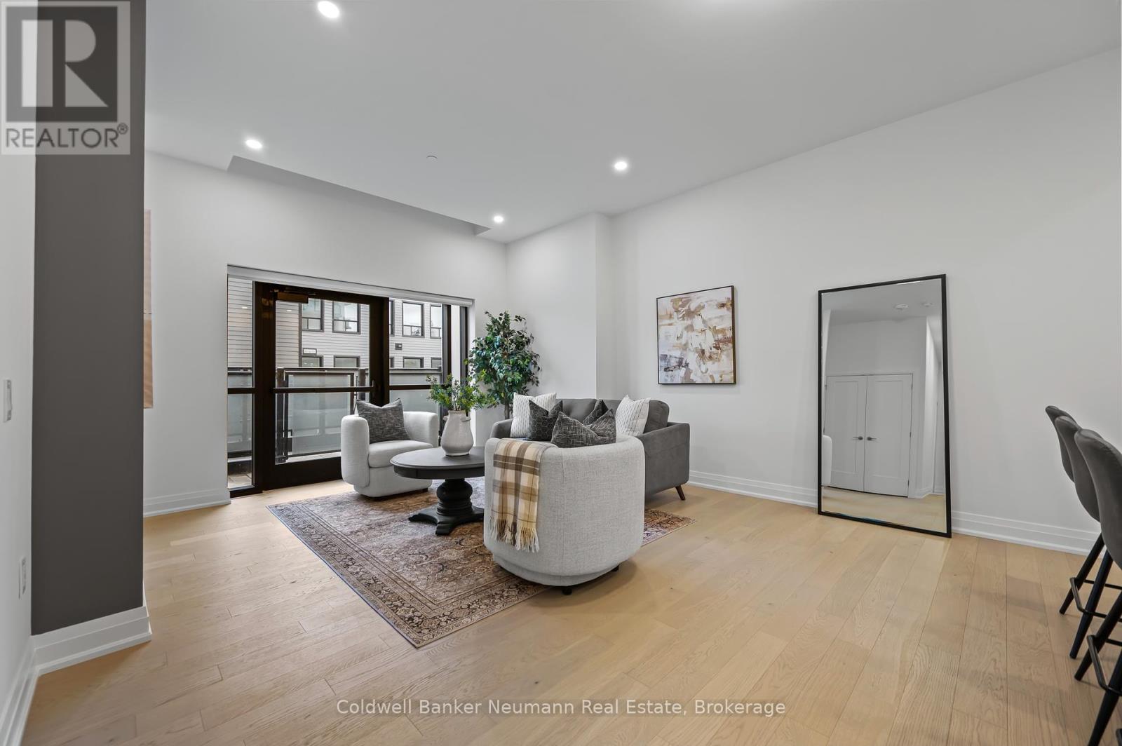 101 - 71 Wyndham Street S, Guelph, Ontario  N1E 5R3 - Photo 6 - X12038847