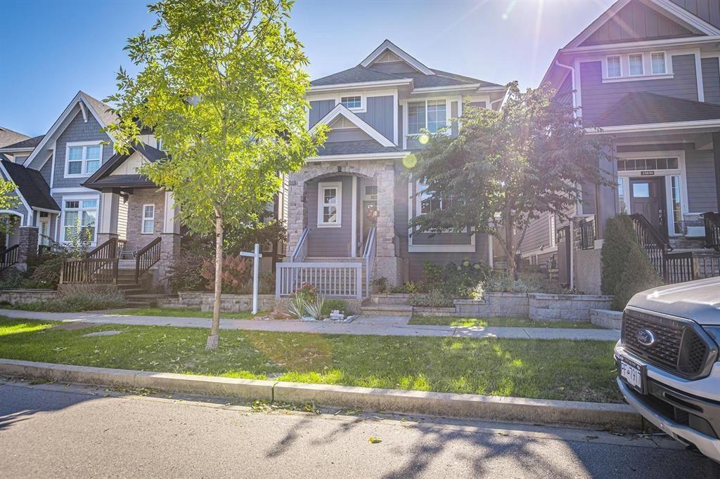 15858 29a Avenue, Surrey, British Columbia  V3Z 0N4 - Photo 1 - R2981375