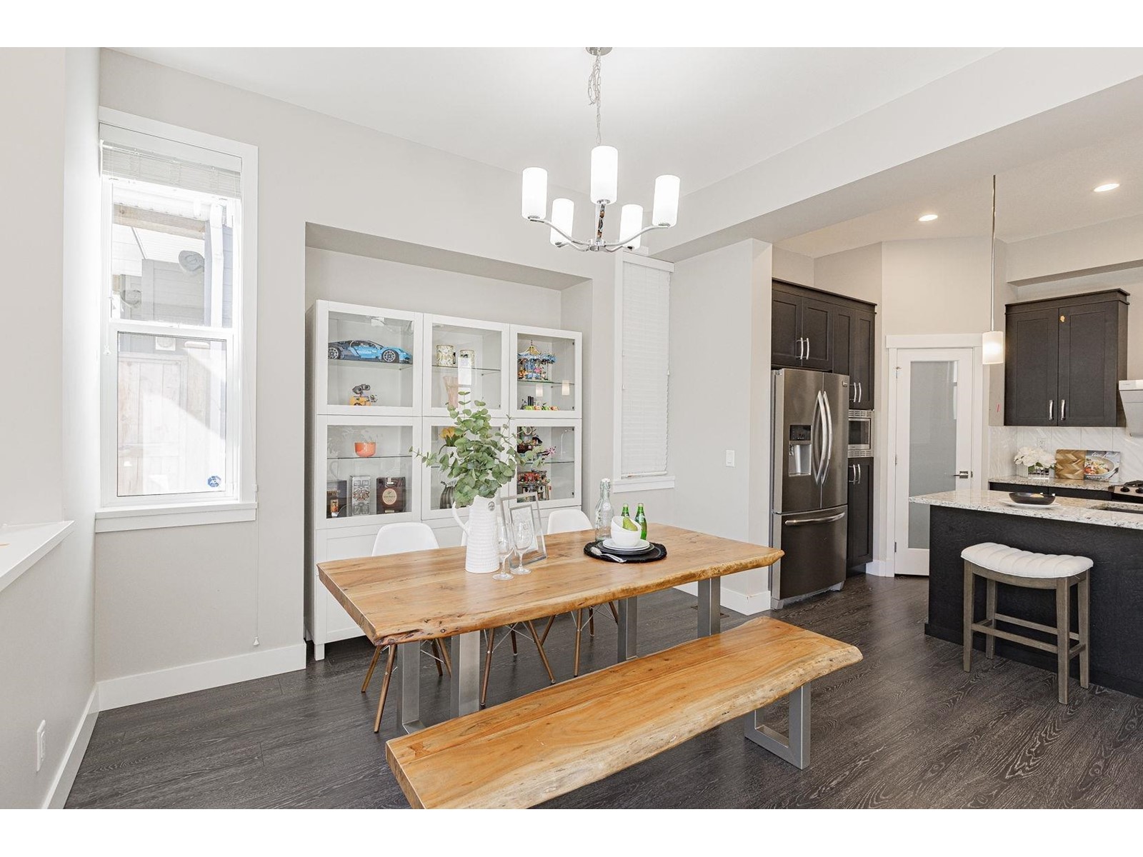 15858 29a Avenue, Surrey, British Columbia  V3Z 0N4 - Photo 5 - R2981375