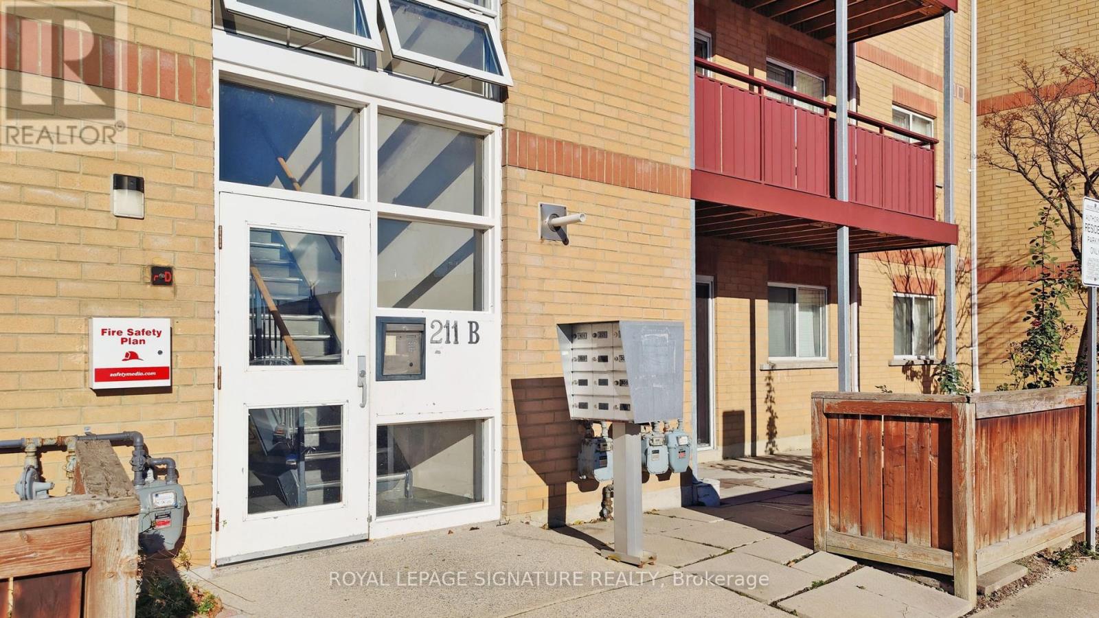 103b - 211 Forum Drive, Mississauga, Ontario  L4Z 4C1 - Photo 4 - W12038903