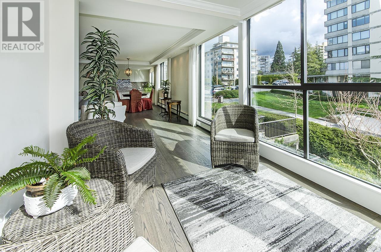 203 2108 Argyle Avenue, West Vancouver, British Columbia  V7V 1A4 - Photo 7 - R2981137