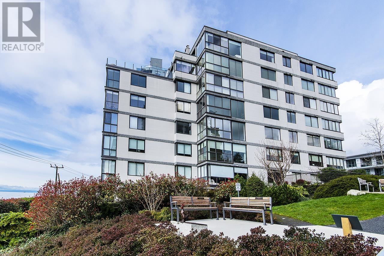 203 2108 Argyle Avenue, West Vancouver, British Columbia  V7V 1A4 - Photo 3 - R2981137