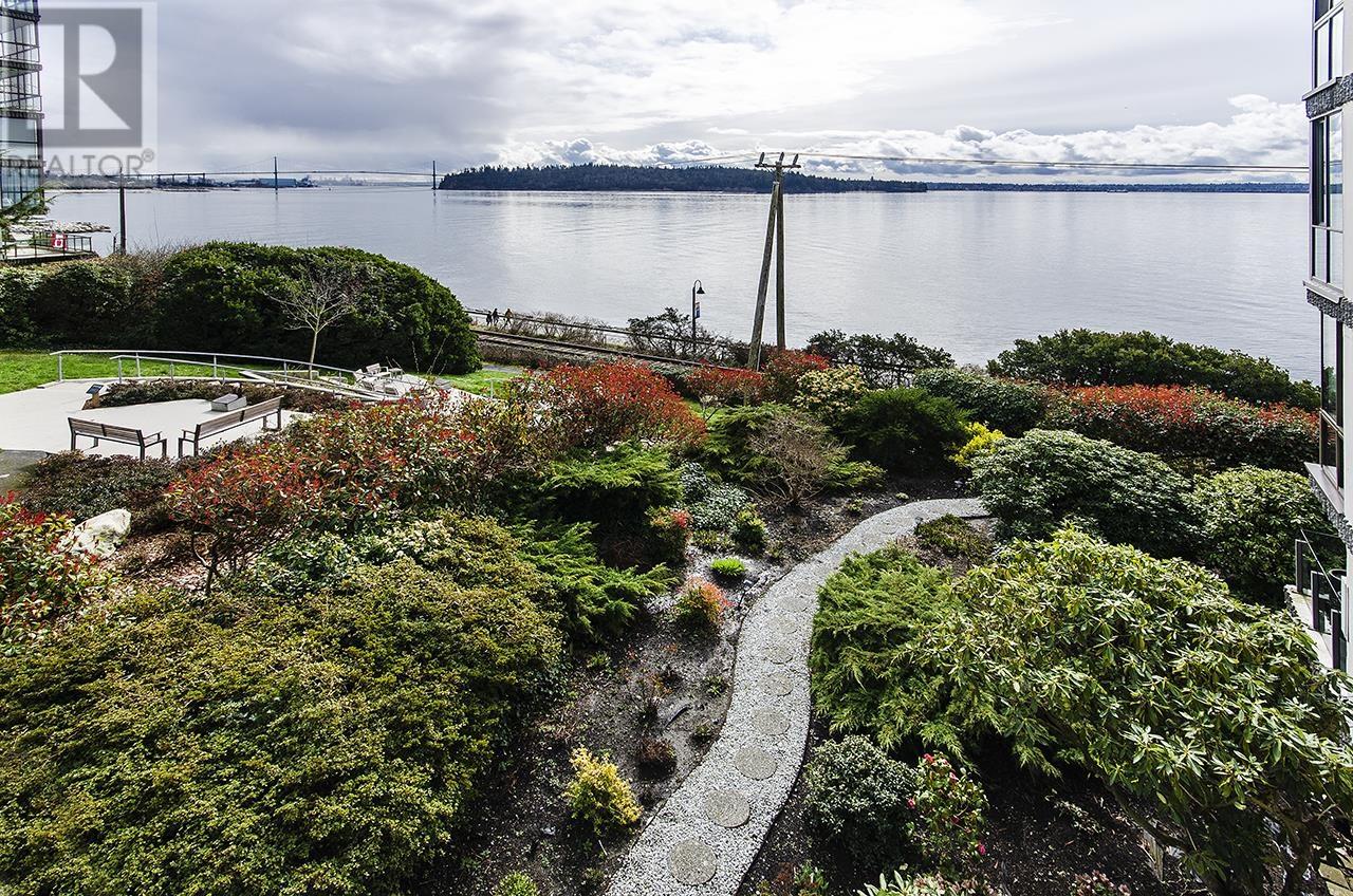 203 2108 Argyle Avenue, West Vancouver, British Columbia  V7V 1A4 - Photo 5 - R2981137