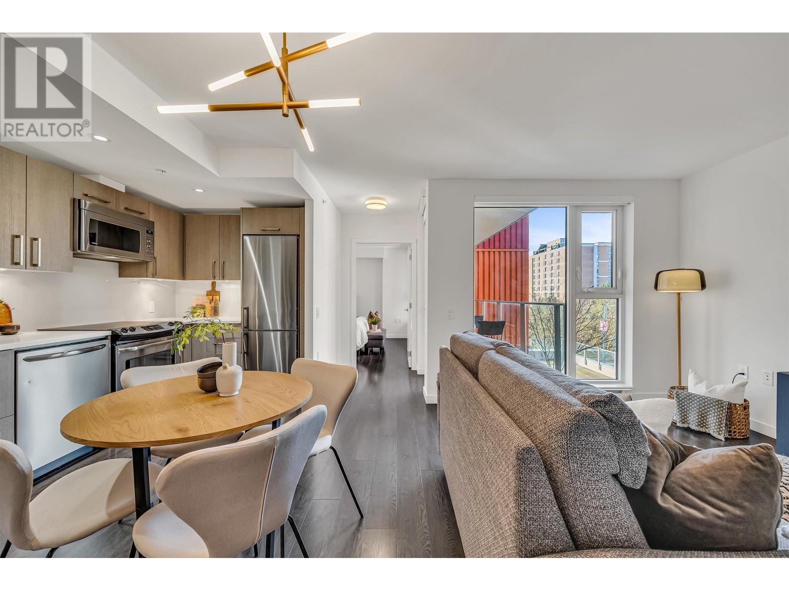 301 983 E Hastings Street, Vancouver, British Columbia  V6A 0G9 - Photo 1 - R2981271