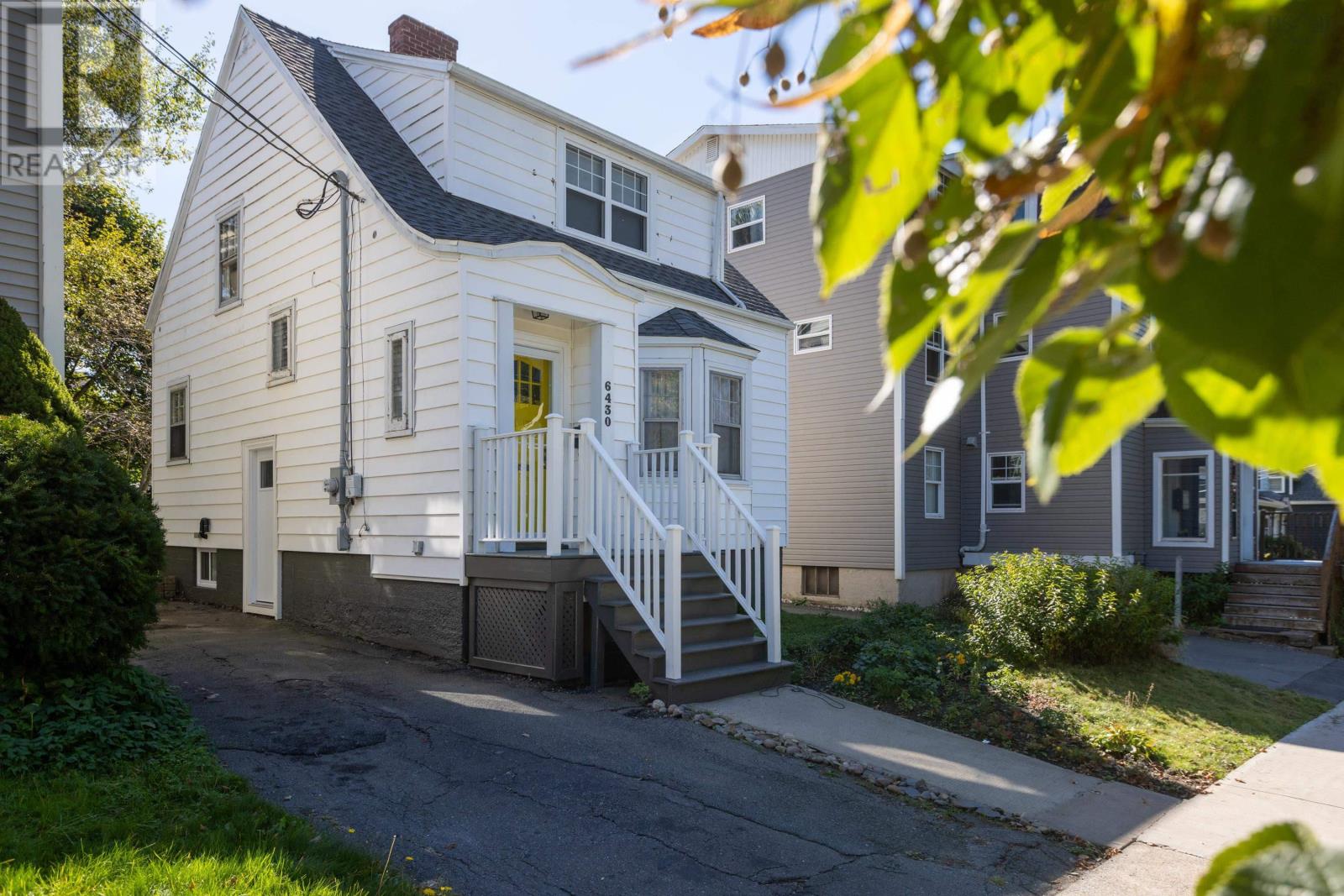 6430 London Street, Halifax, Nova Scotia  B3L 1X4 - Photo 2 - 202505700