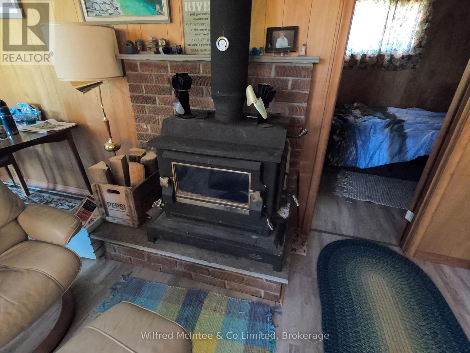 47 Sog Je Wa Sa Drive, Native Leased Lands, Ontario  N0H 2G0 - Photo 13 - X12038940
