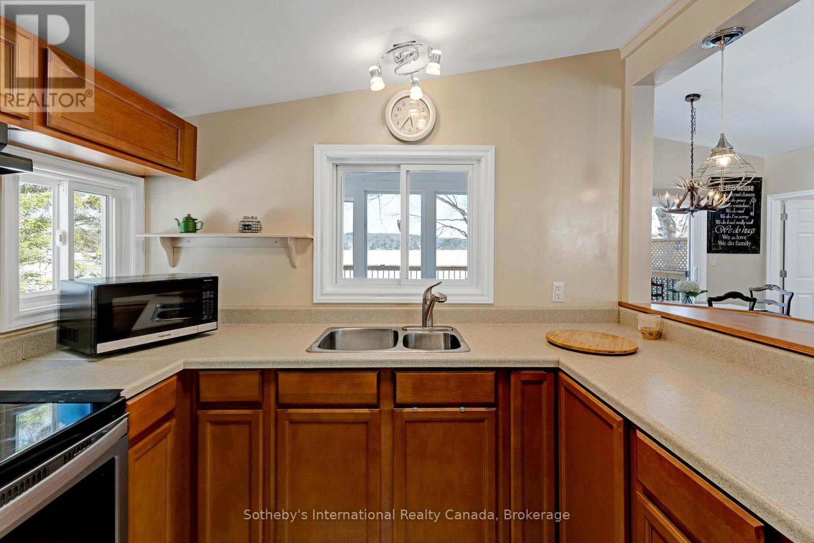 1028 Hillcrest Lane, Algonquin Highlands, Ontario  K0M 1S0 - Photo 34 - X12038942