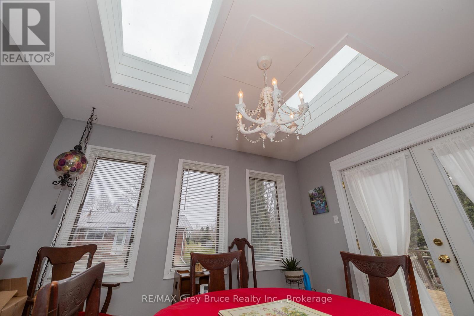 384 Urstadt Street, Georgian Bluffs, Ontario  N4K 6V5 - Photo 14 - X11917444