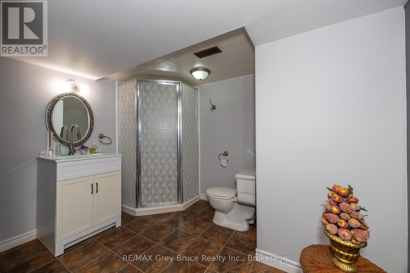384 Urstadt Street, Georgian Bluffs, Ontario  N4K 6V5 - Photo 20 - X11917444