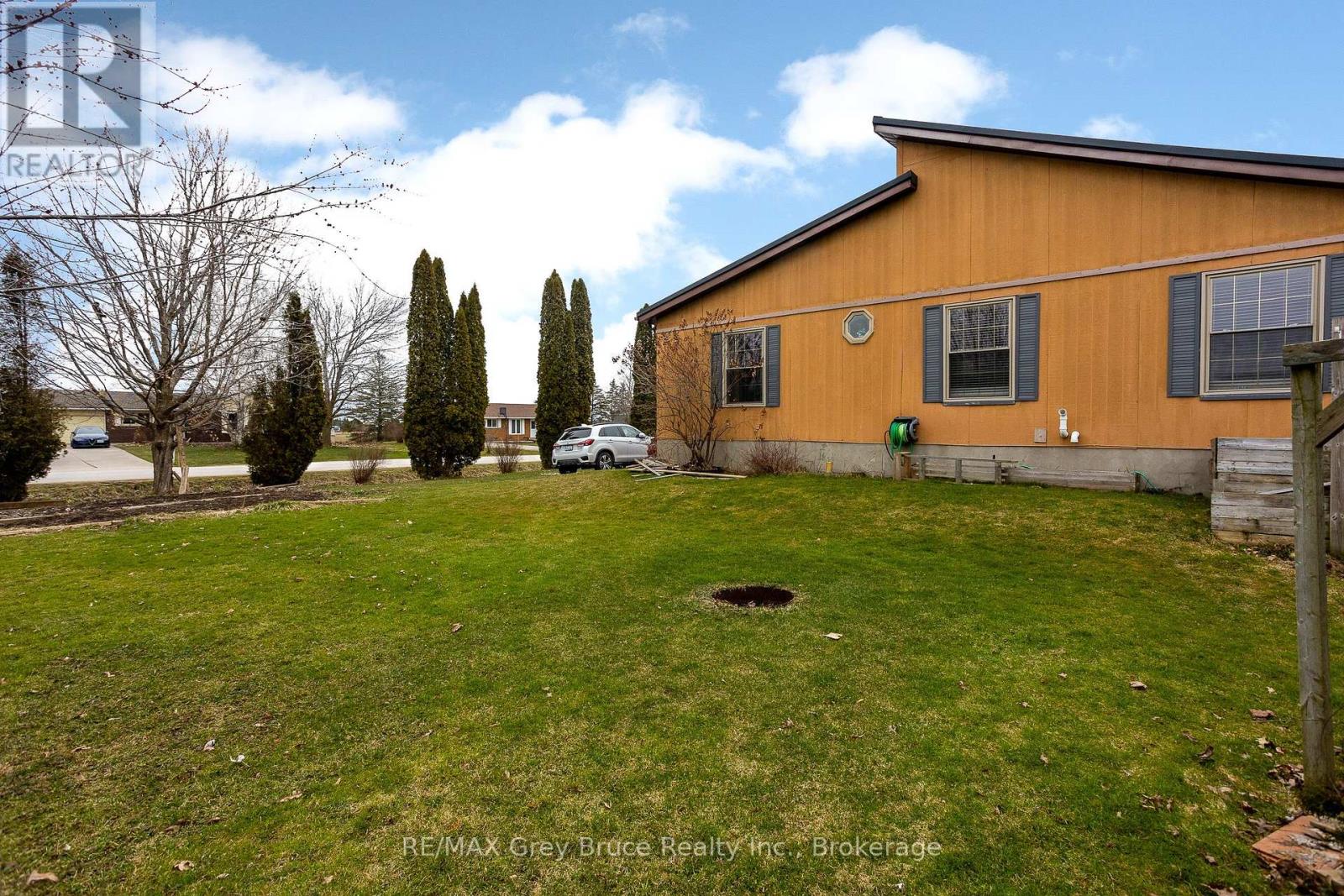 384 Urstadt Street, Georgian Bluffs, Ontario  N4K 6V5 - Photo 33 - X11917444
