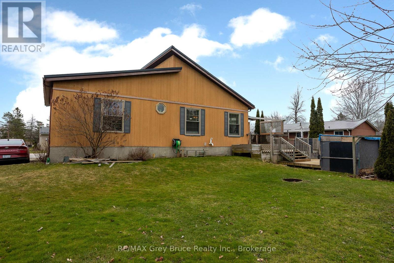 384 Urstadt Street, Georgian Bluffs, Ontario  N4K 6V5 - Photo 34 - X11917444