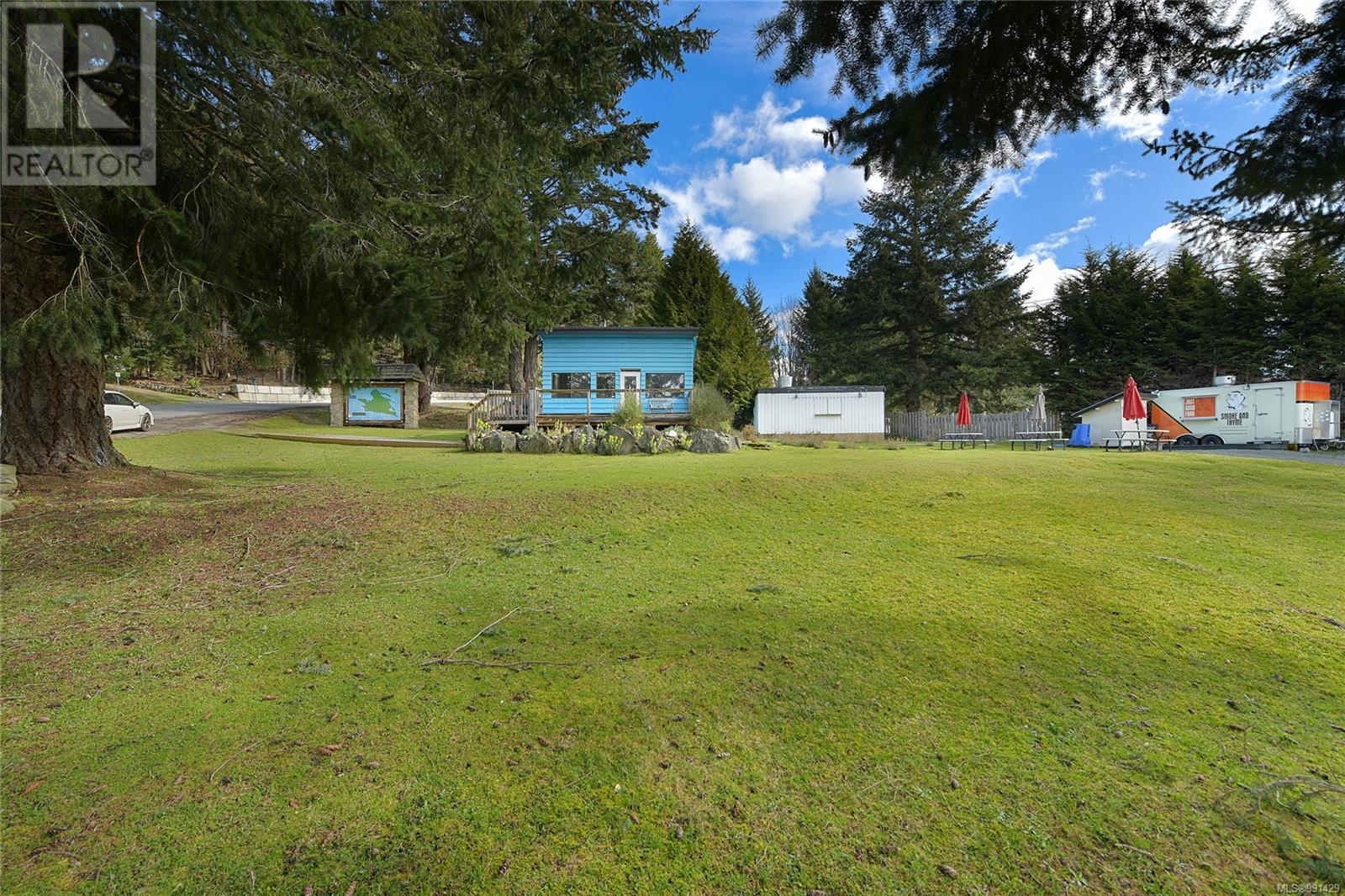 Property at 492 Dalton Dr image 4