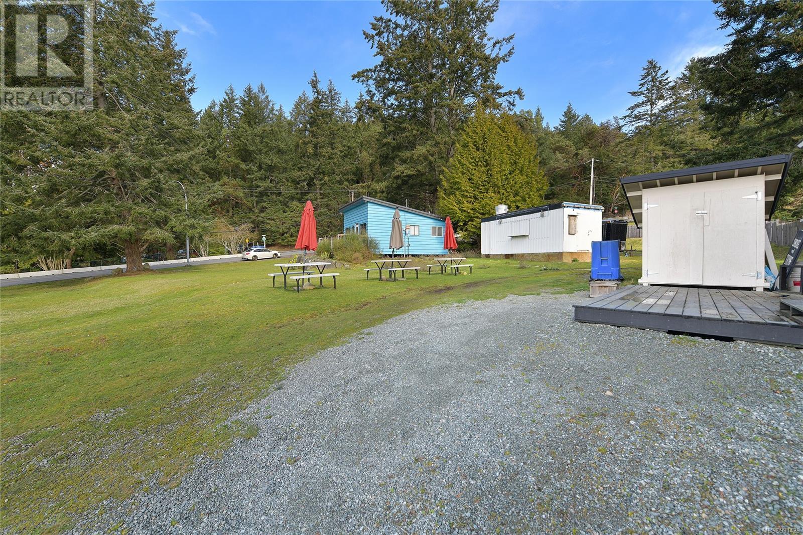 Property at 492 Dalton Dr image 5