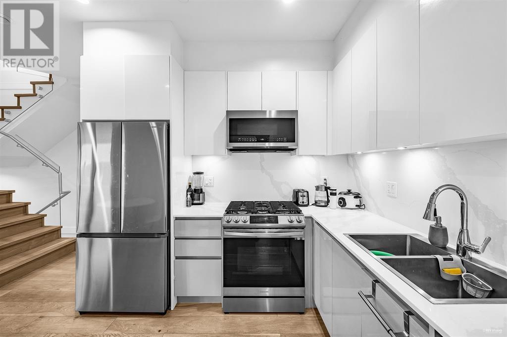 3433 Dundas Street, Vancouver, British Columbia  V5K 1R9 - Photo 18 - R2981348